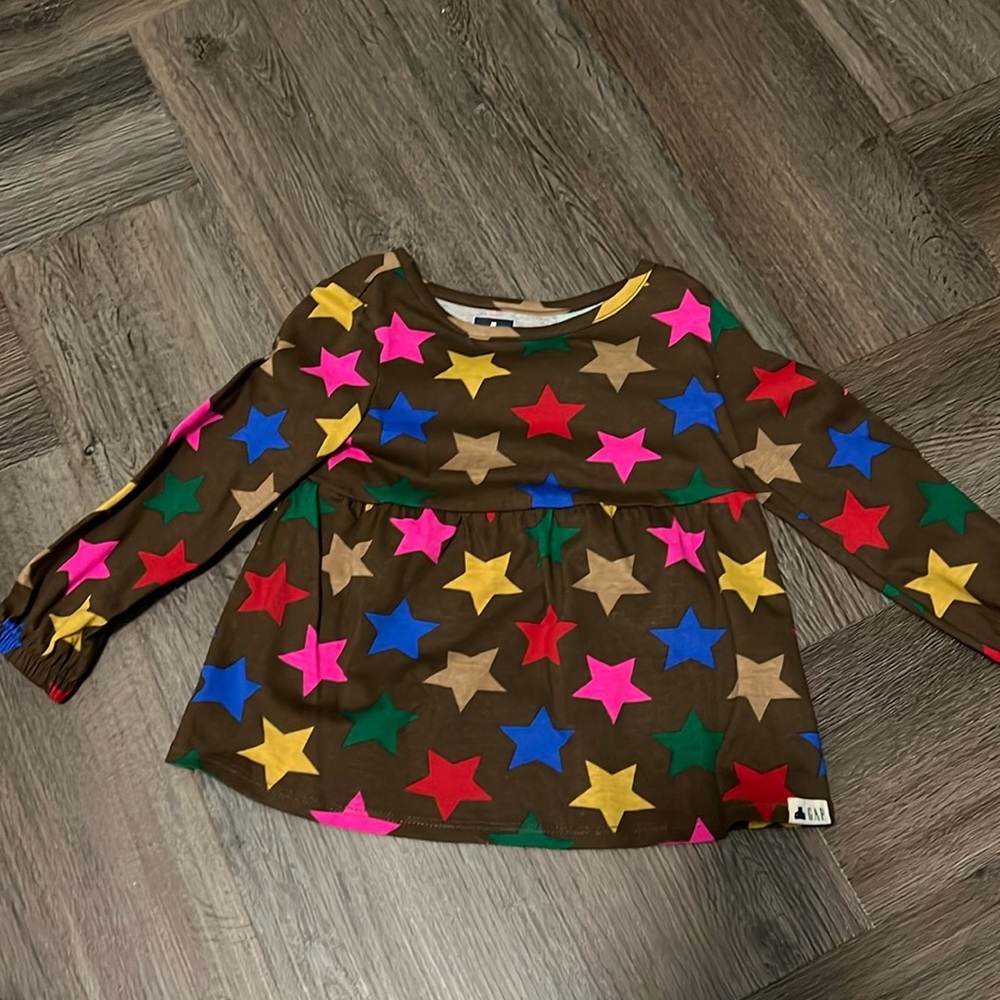 Gap long sleeved shirt